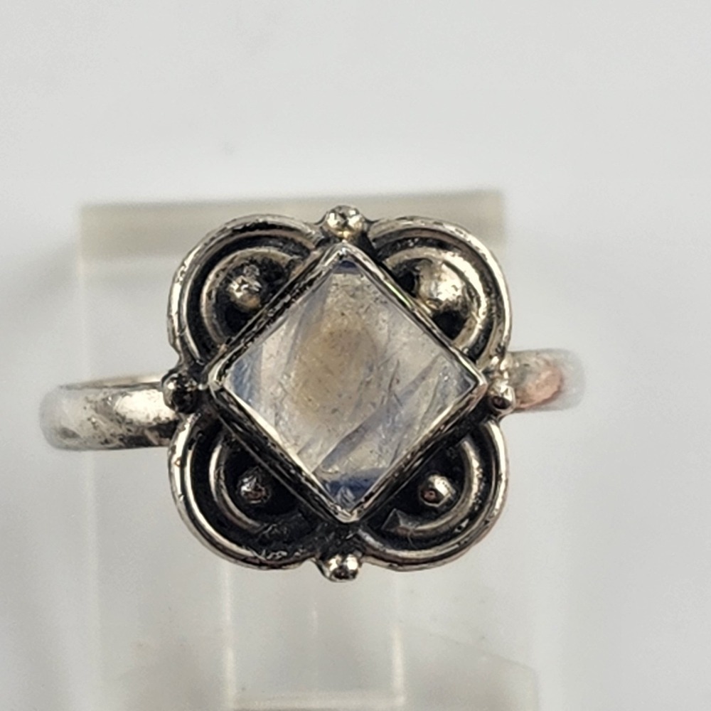 Sterling Silver 925 Moonstone Ring Size 6.25